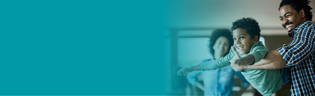 padre jugando con su hijo